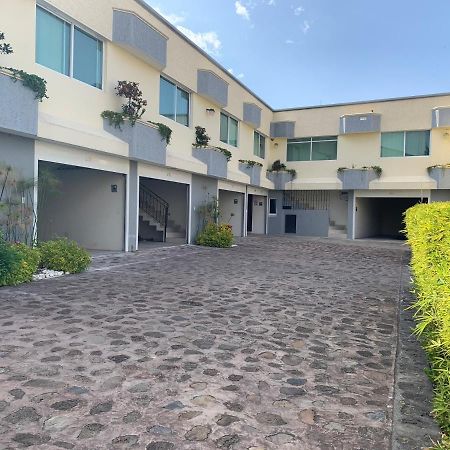Motel Real Del Sur Moroleon Exteriér fotografie