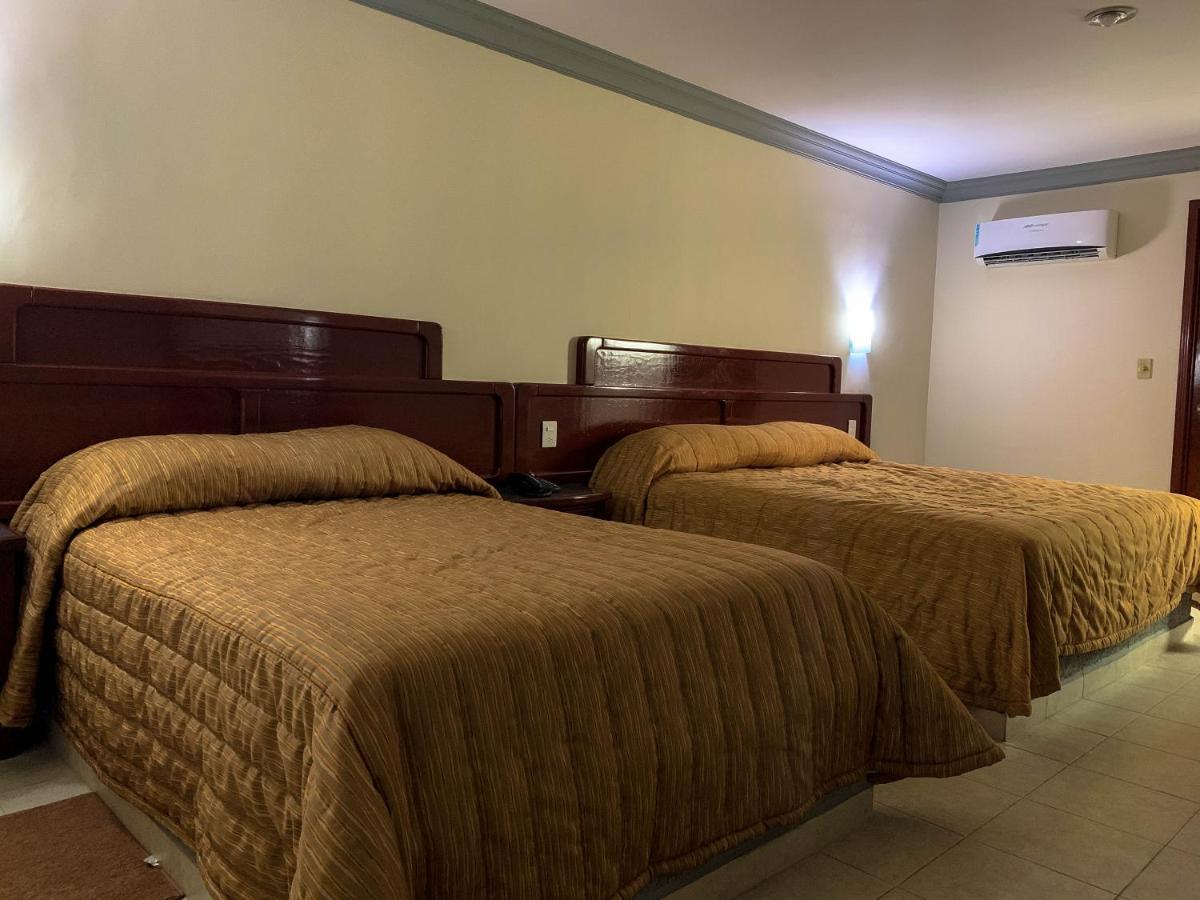 Motel Real Del Sur Moroleon Exteriér fotografie